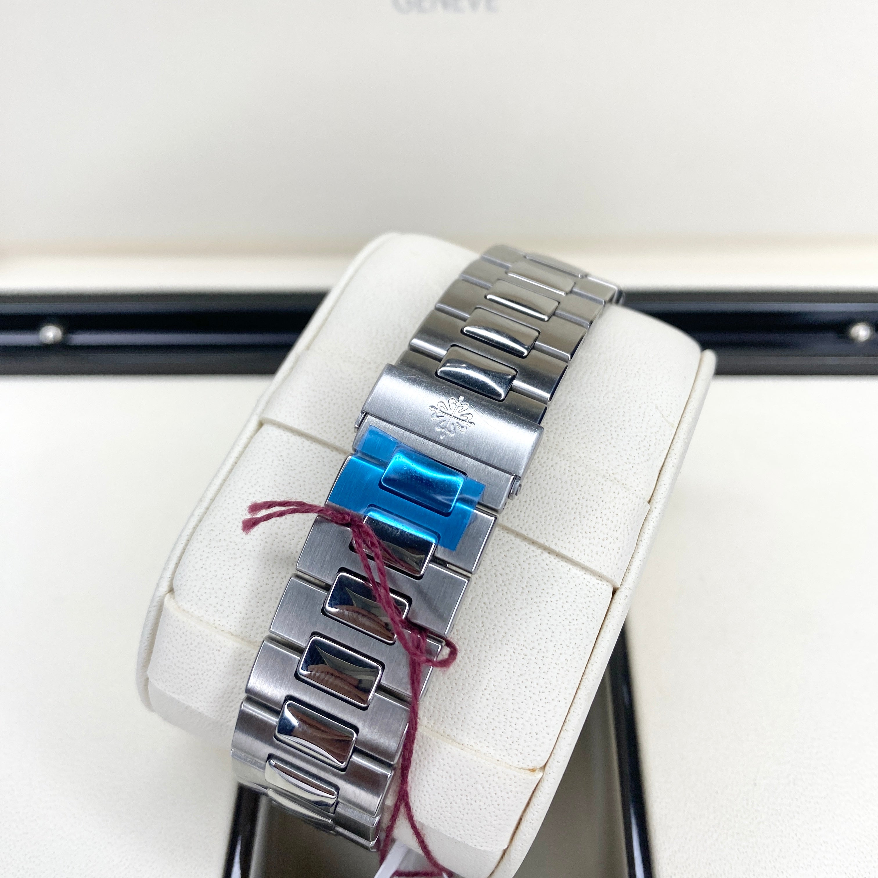 PATEK PHILIPPE NAUTILUS 5711/1A-010 NEW 2014 FULLSET