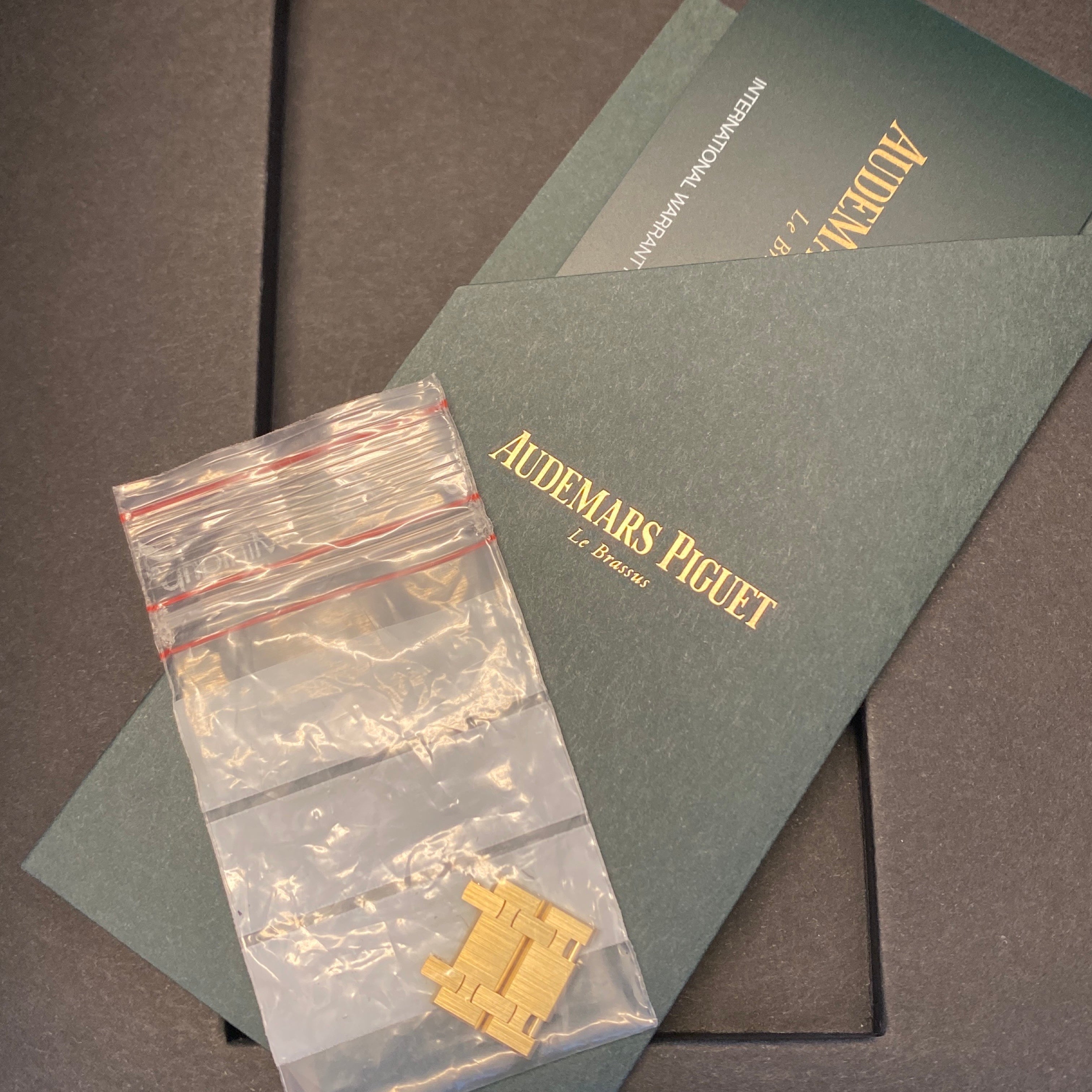 AUDEMARS PIGUET ROYAL OAK „JUMBO“ EXTRA-THIN 16202BA.OO.1240BA.02 06/2023 FULLSET