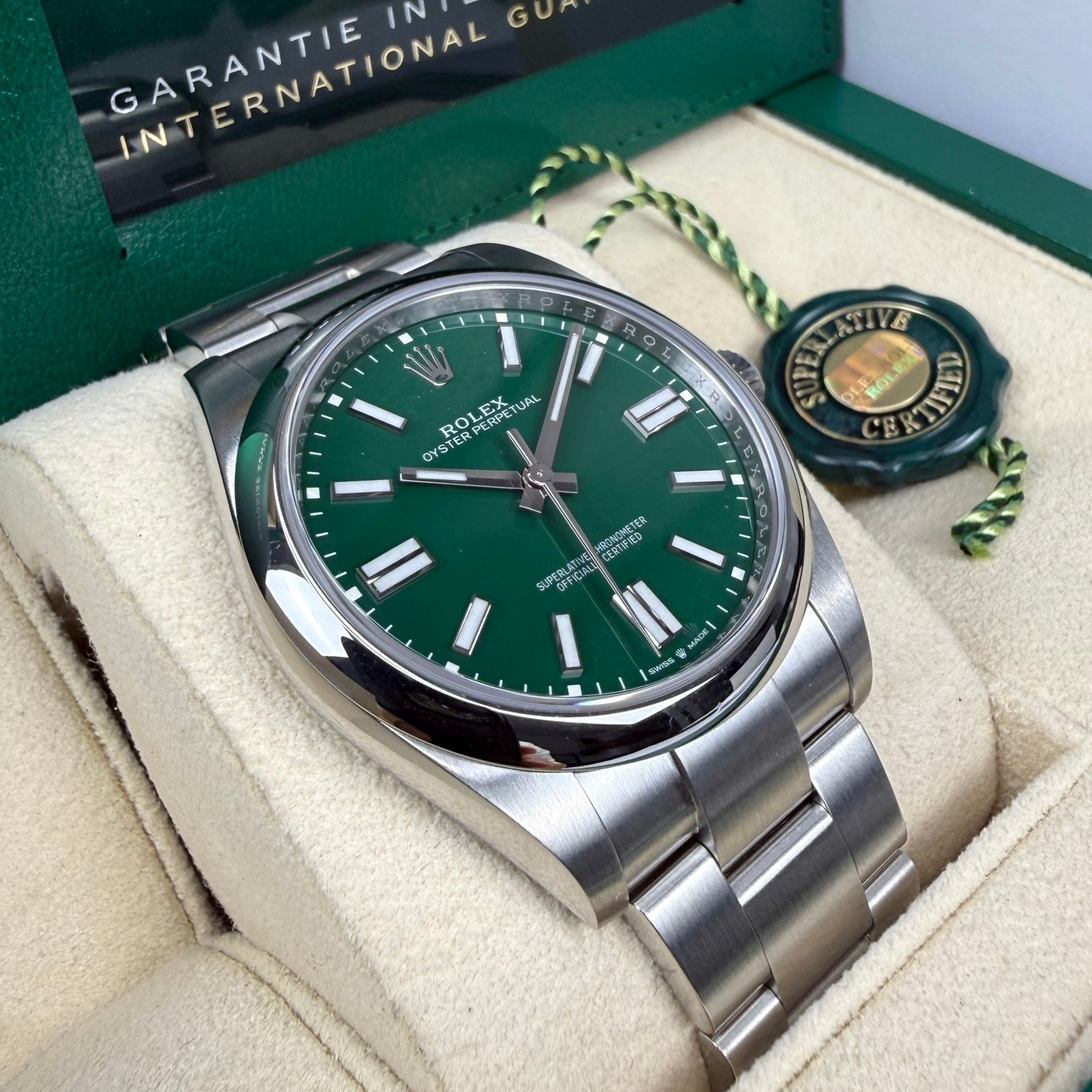 ROLEX OYSTER PERPETUAL 36 126000 2022 FULL SET