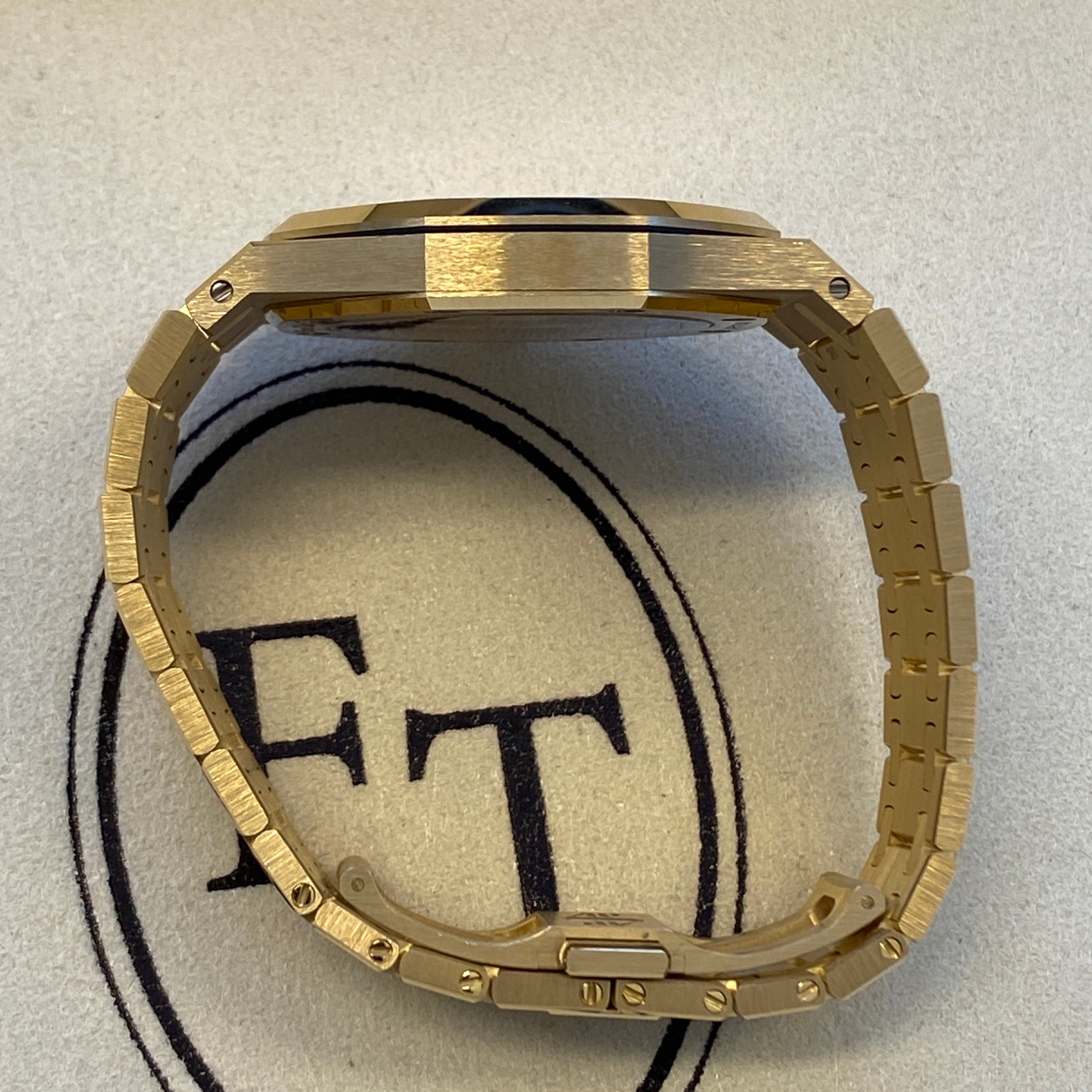 AUDEMARS PIGUET ROYAL OAK „JUMBO“ EXTRA-THIN 16202BA.OO.1240BA.02 06/2023 FULLSET