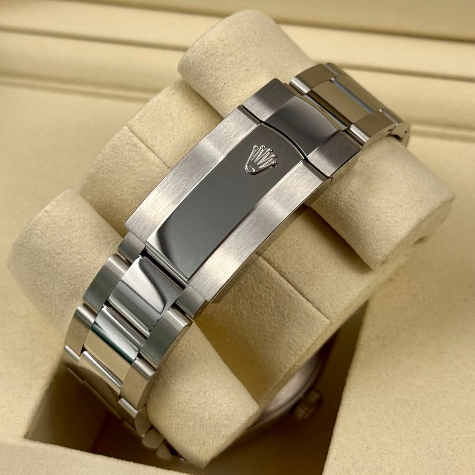 Rolex Sky-Dweller Ref. 336934 Grün – Neu, Fullset 08/2026 | Finer Things