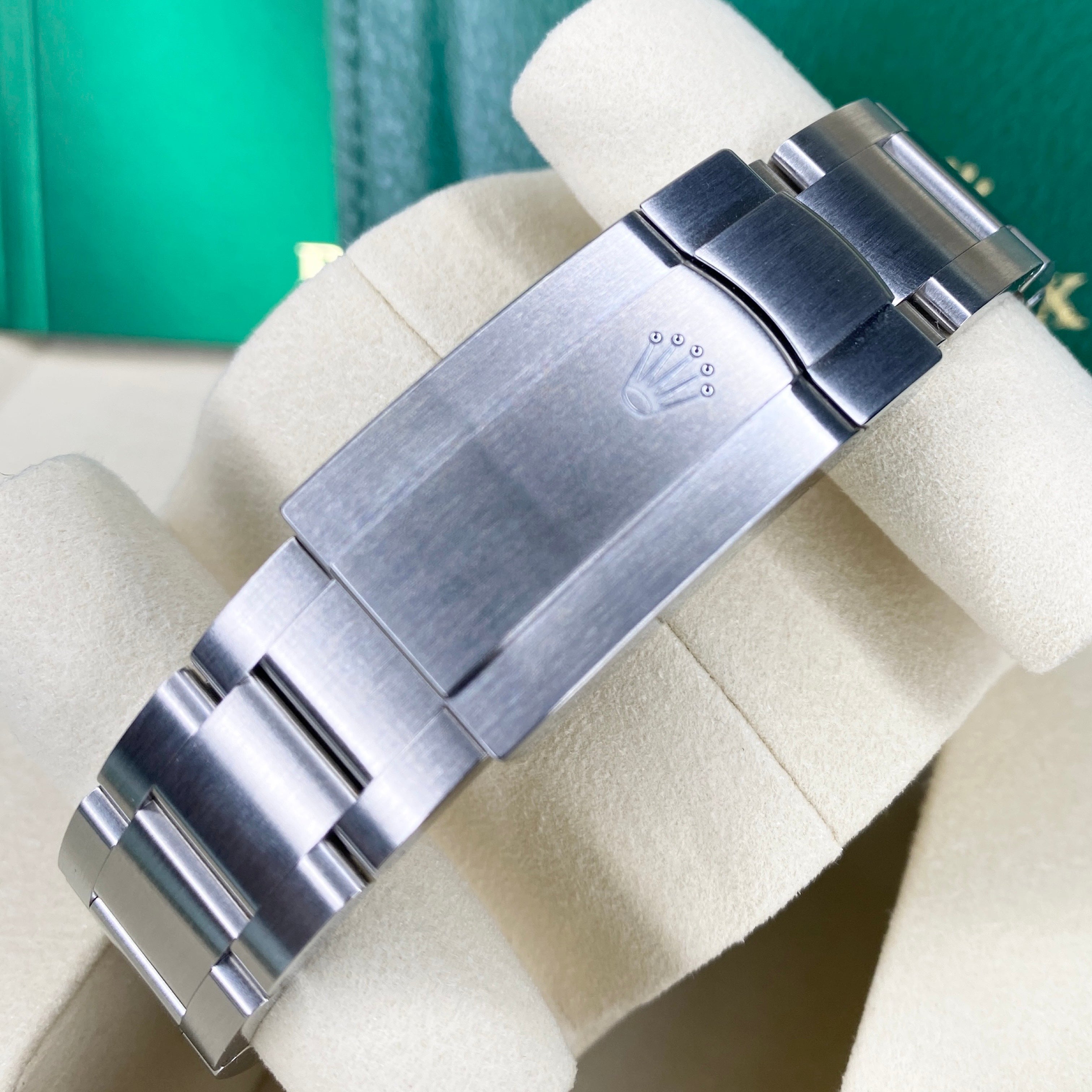 ROLEX OYSTER PERPETUAL 36 126000 01/2025 GREEN NEW LC100 FULL SET