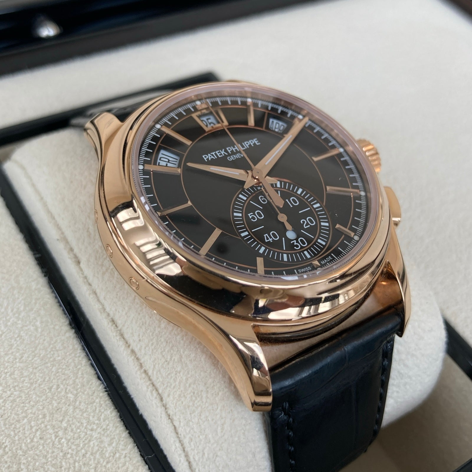 PATEK PHILIPPE AQUANAUT 5168G-010 GREEN NEW 12/2024 FULLSET