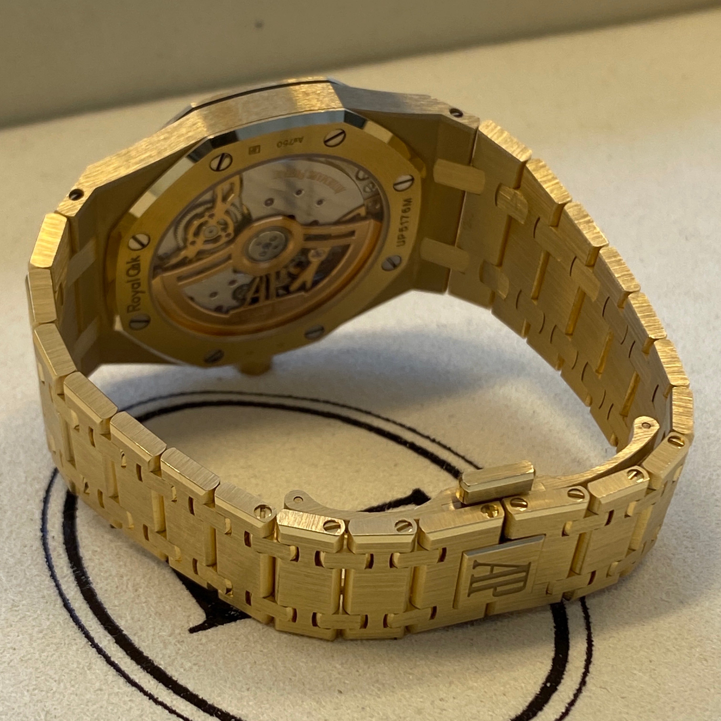 AUDEMARS PIGUET ROYAL OAK „JUMBO“ EXTRA-THIN 16202BA.OO.1240BA.02 06/2023 FULLSET