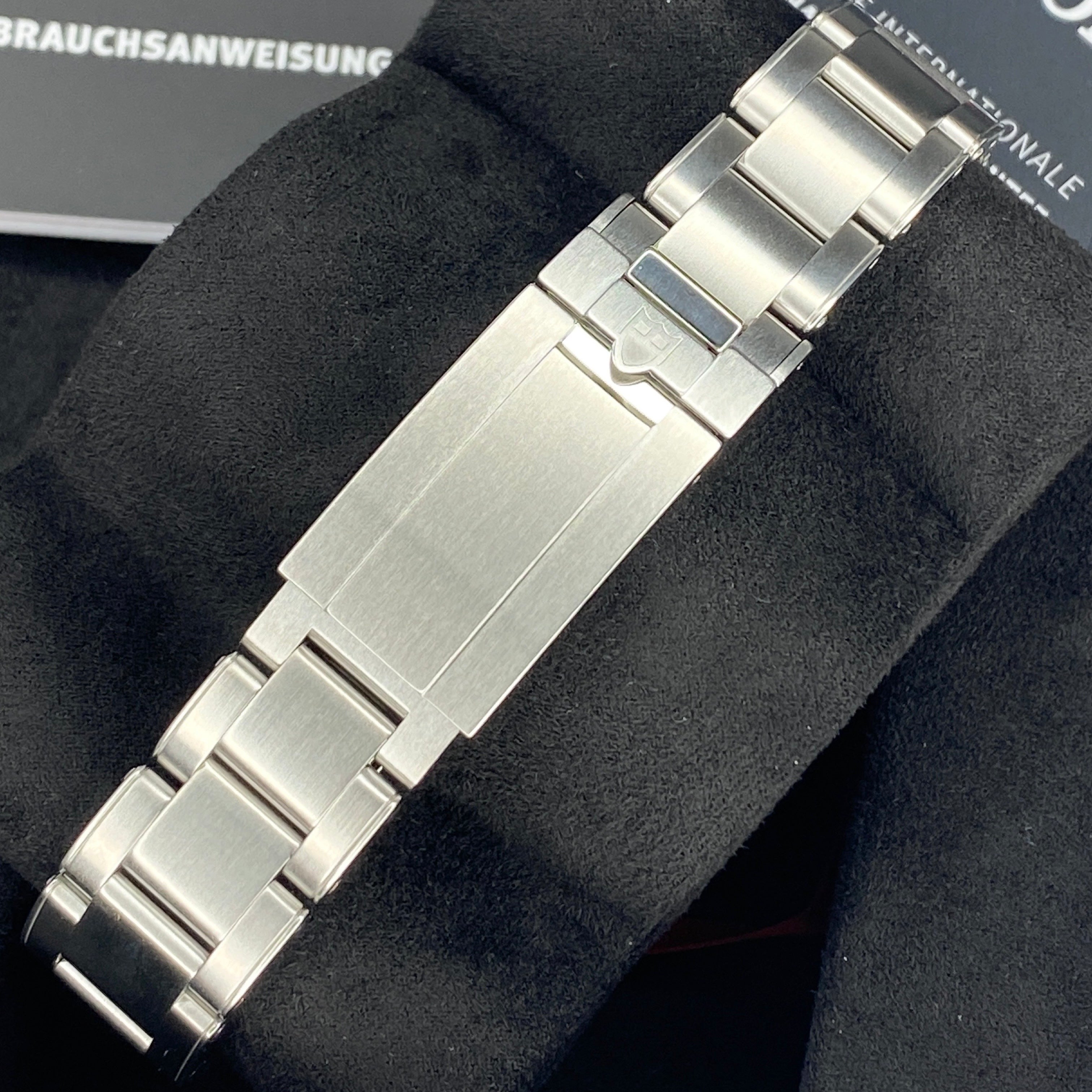 OMEGA SPEEDMASTER PROFESSIONAL MOONWATCH 310.30.42.50.01.001 2024 NEW FULLSET