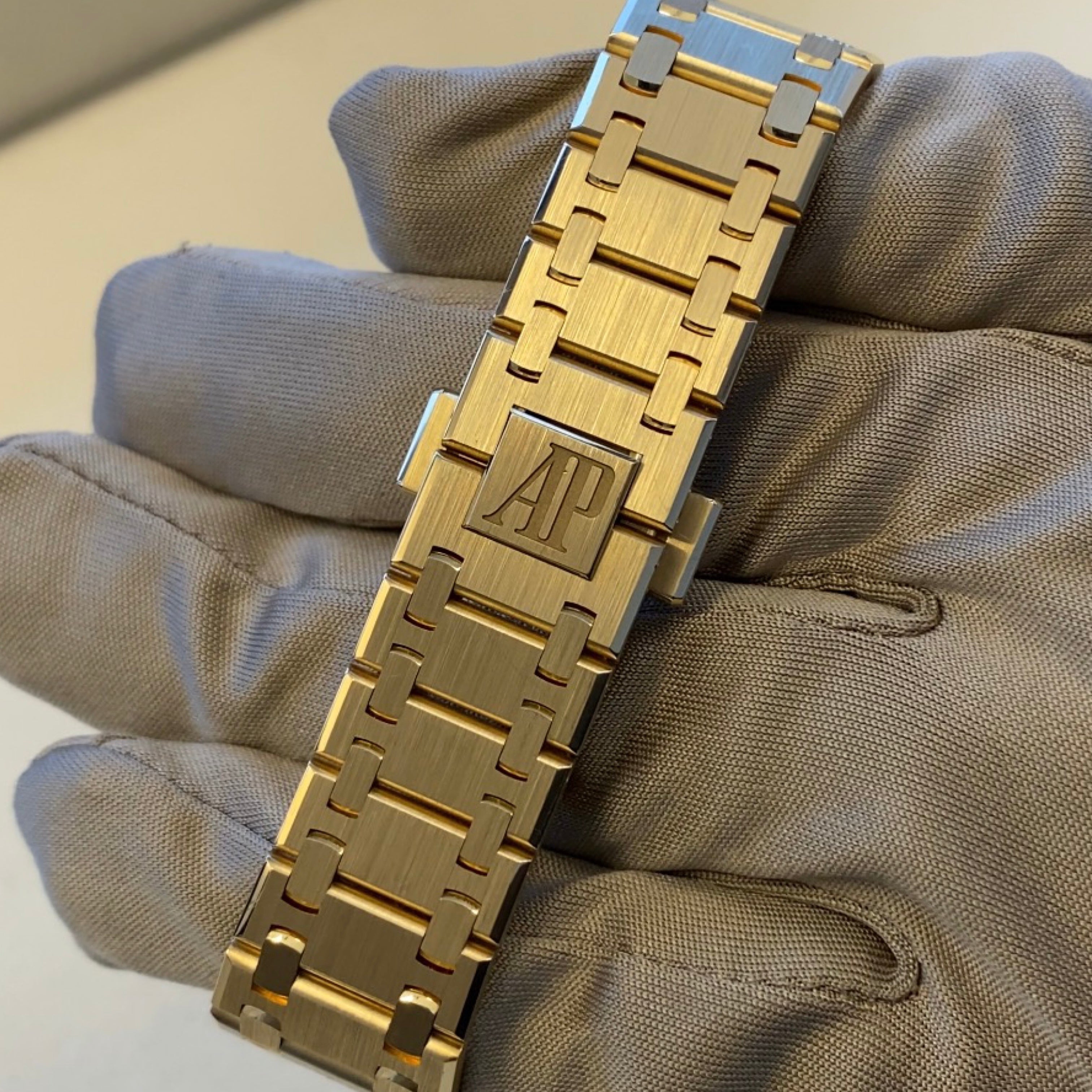 AUDEMARS PIGUET ROYAL OAK „JUMBO“ EXTRA-THIN 16202BA.OO.1240BA.02 06/2023 FULLSET