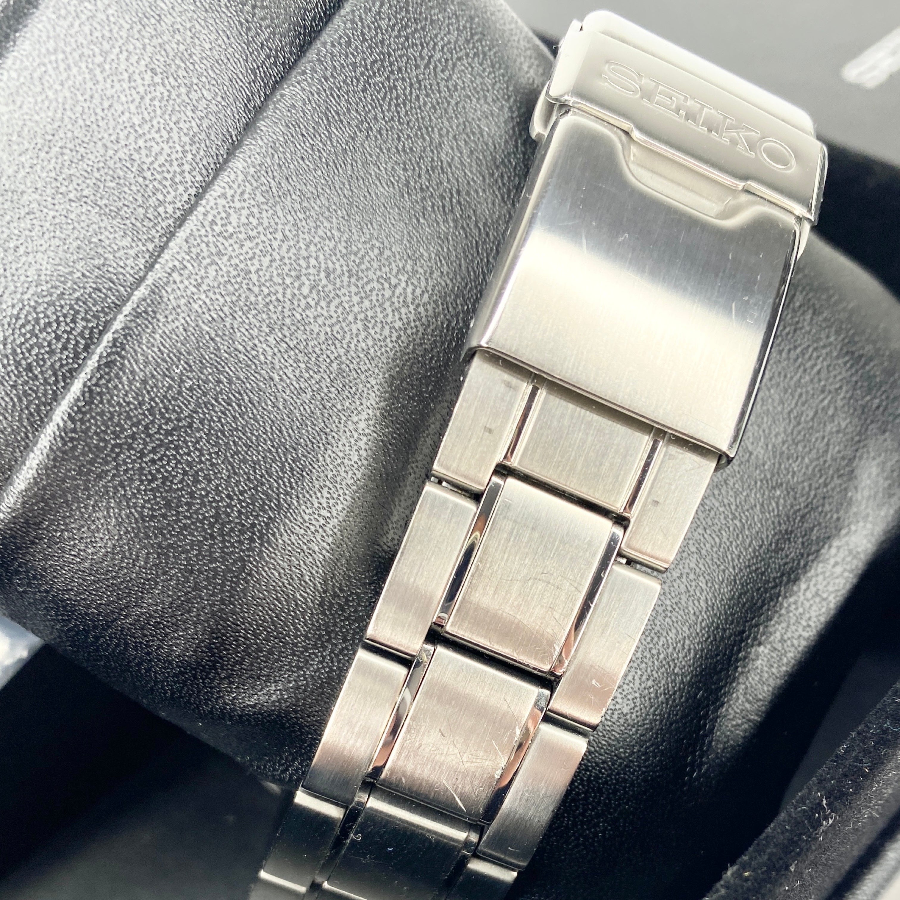 ROLEX SUBMARINER NO DATE 124060 2024 NEW FULLSET STICKERS