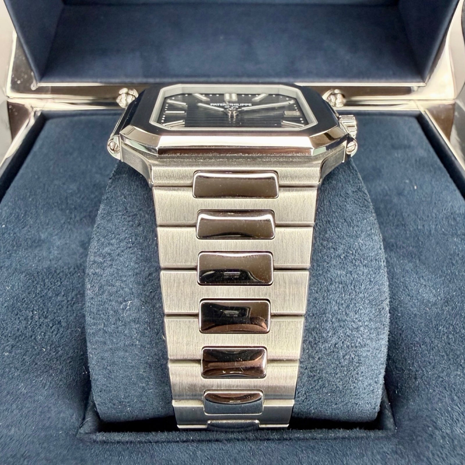 PATEK PHILIPPE CUBITUS 5821/1A-001 GRÜN 07/2025 FULLSET