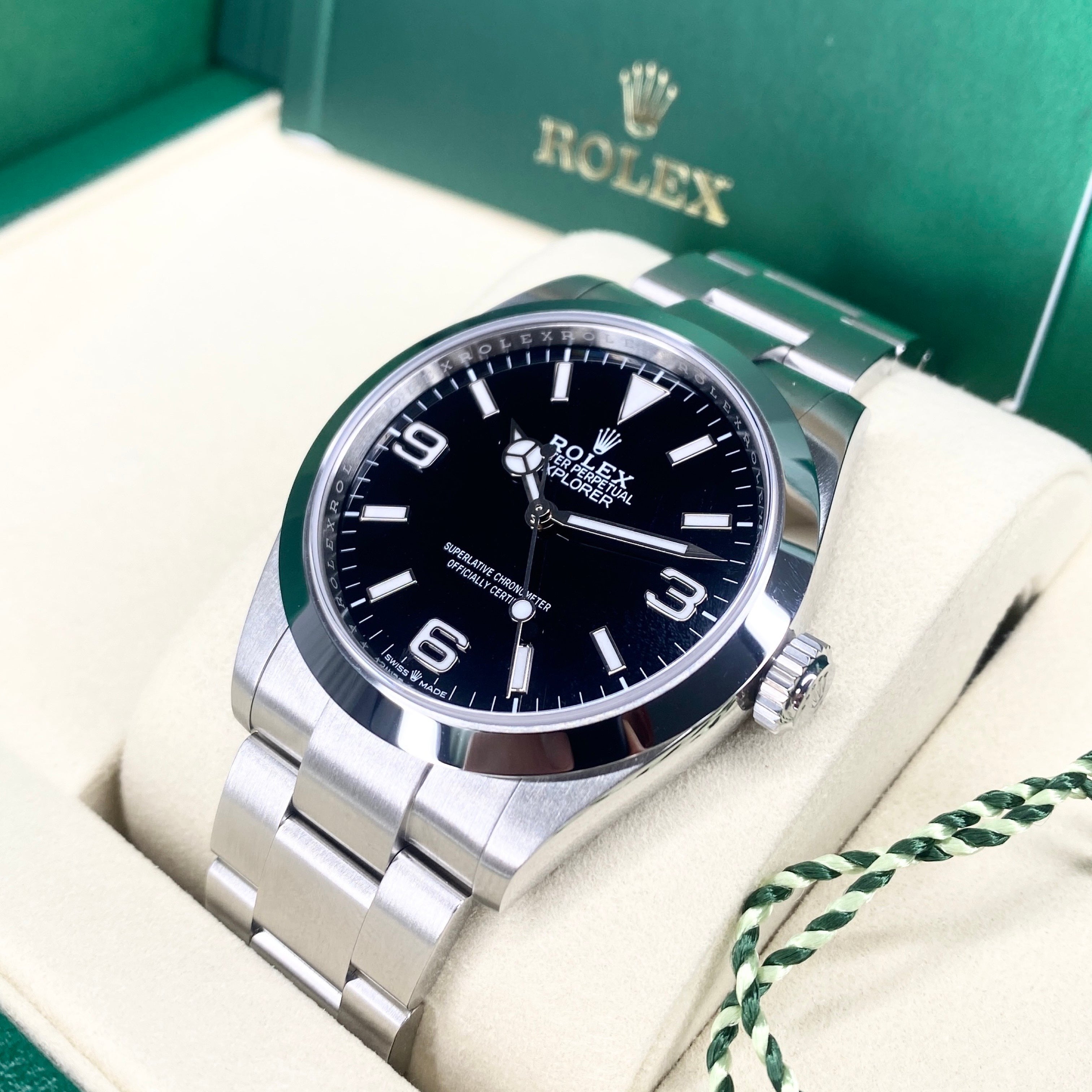 ROLEX SUBMARINER NO DATE 124060 2024 NEW FULLSET STICKERS 