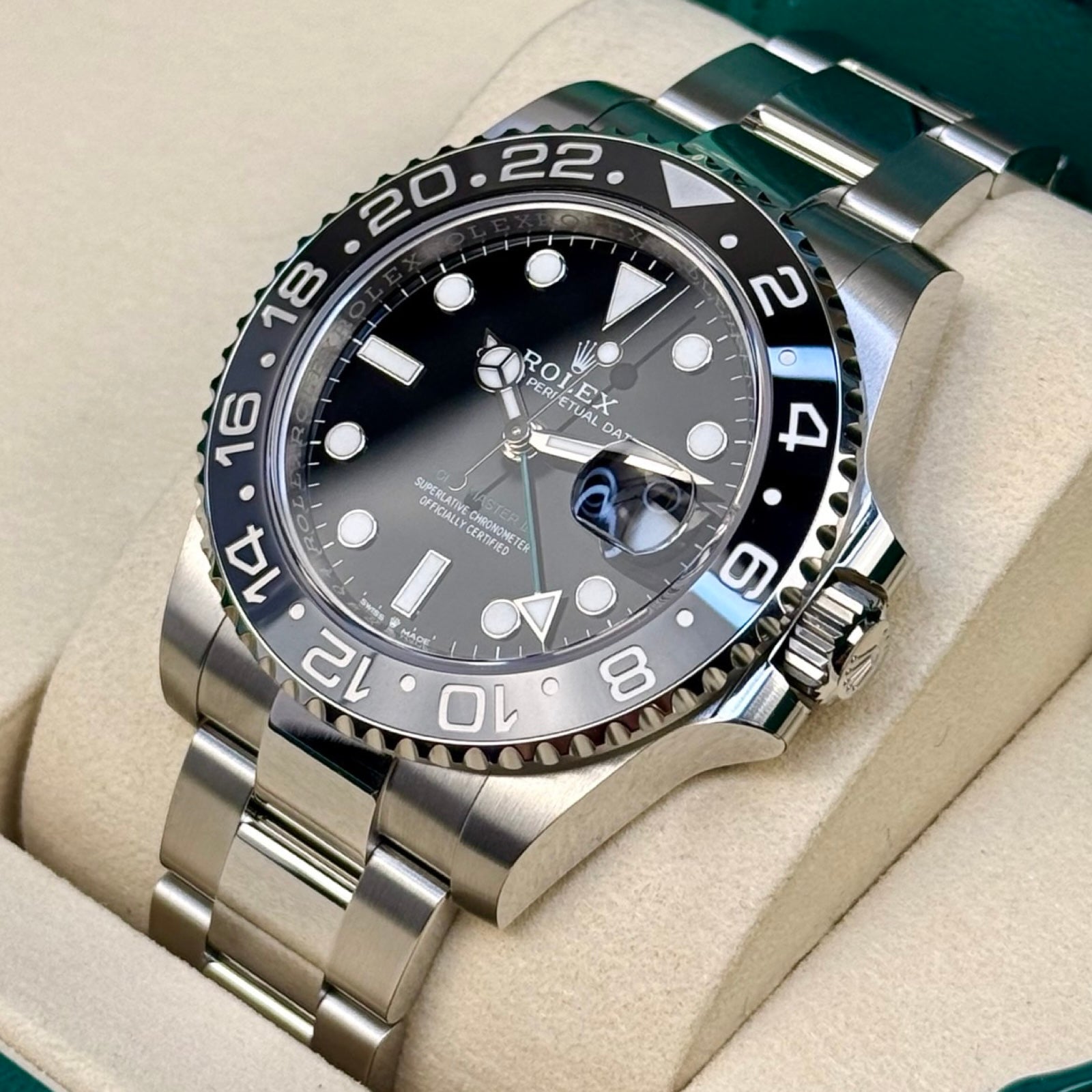 ROLEX GMT-MASTER II 126710GRNR OYSTER "BRUCE WAYNE" 01/2026 NEU FULLSET