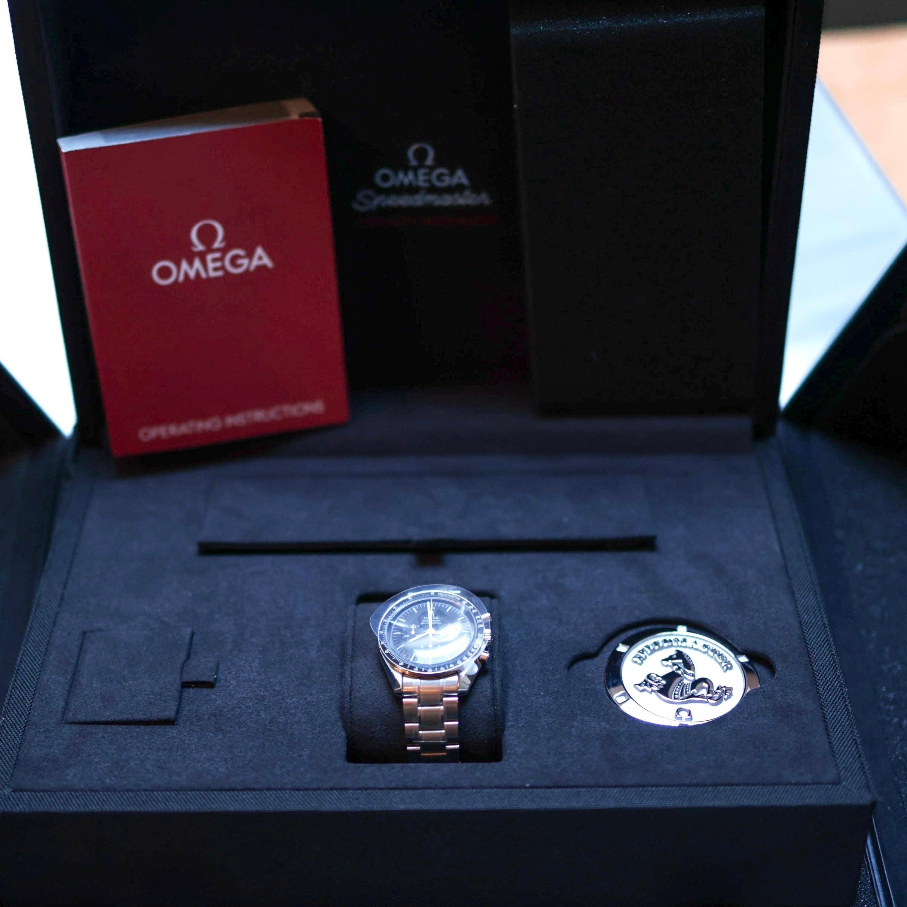 OMEGA SPEEDMASTER PROFESSIONAL MOONWATCH 311.30.42.30.01.005 03/2021 NEU FULLSET