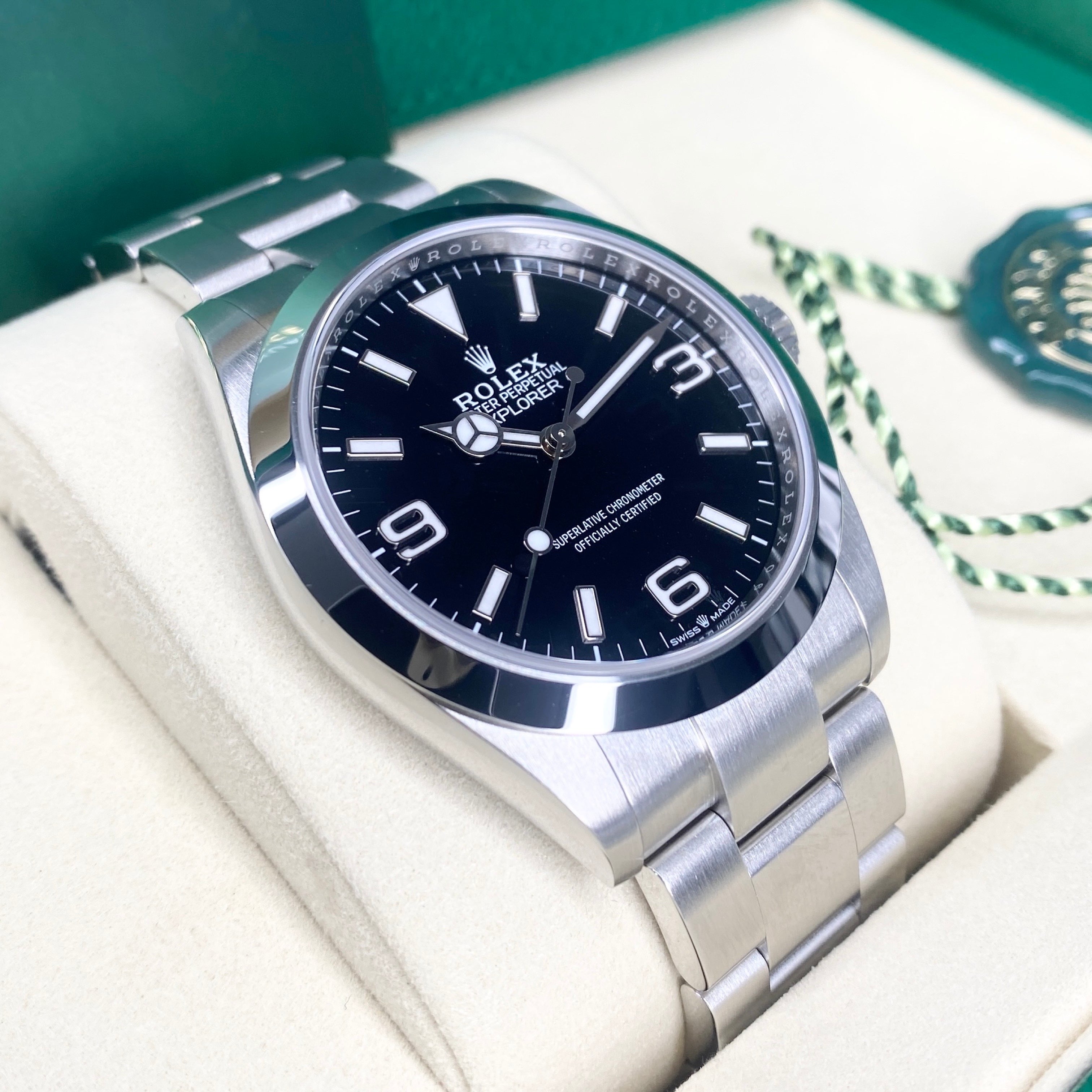 ROLEX SUBMARINER NO DATE 124060 2024 NEW FULLSET STICKERS 