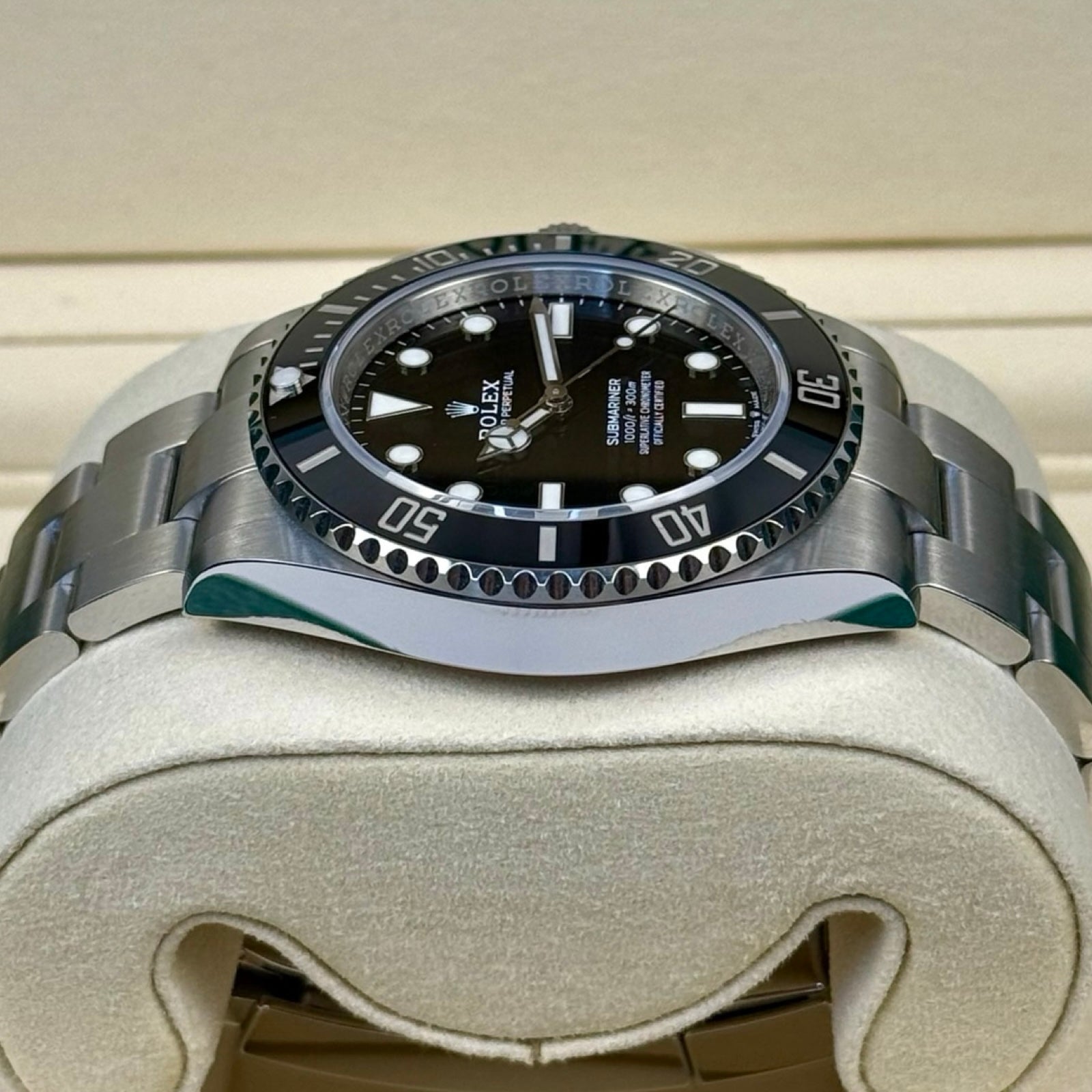 ROLEX SUBMARINER NO DATE 124060 03/2026 LC100 NEU FULLSET