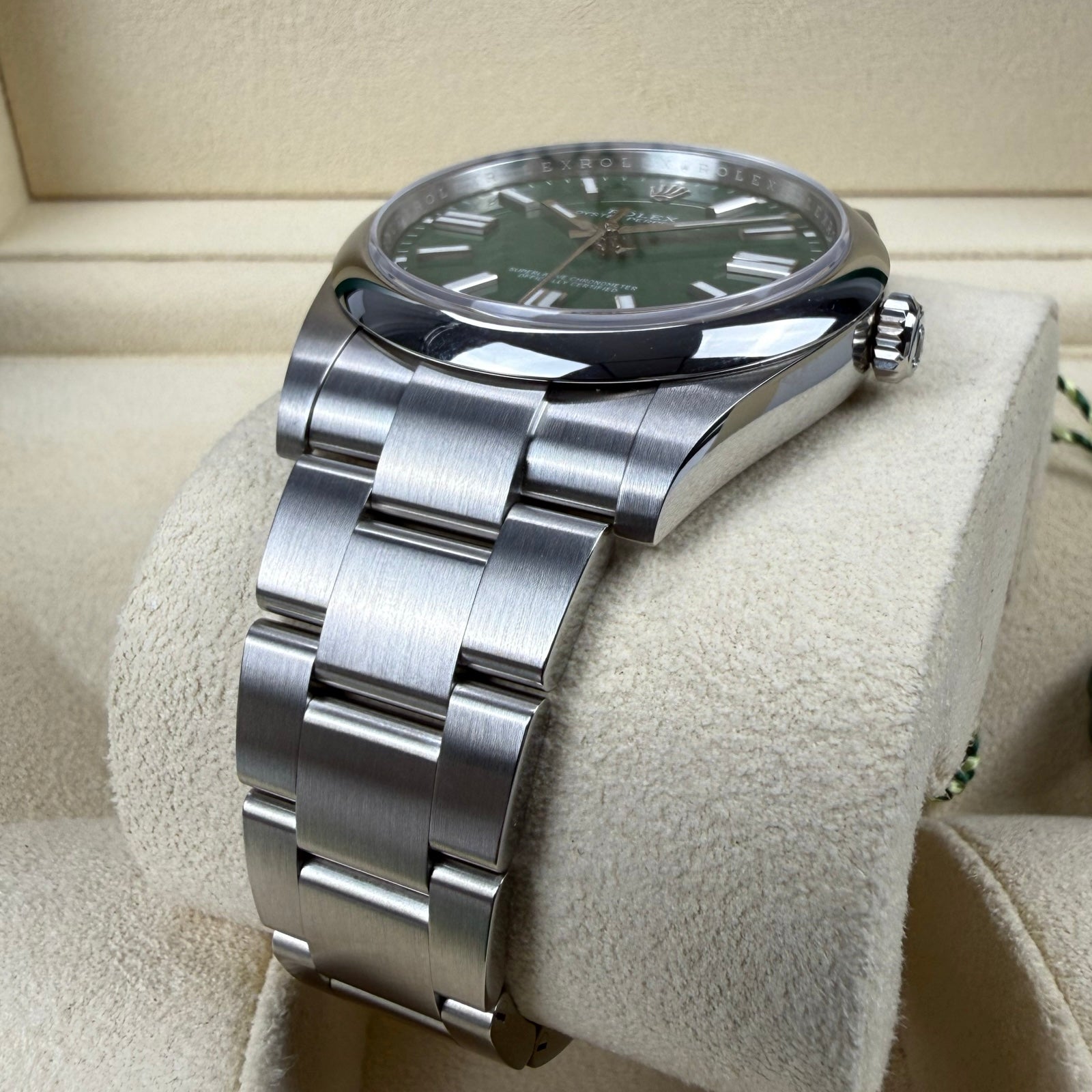 ROLEX OYSTER PERPETUAL 36 126000 2022 FULL SET