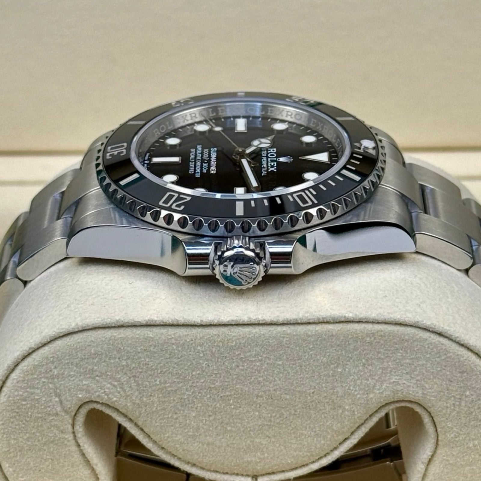 ROLEX SUBMARINER NO DATE 124060 03/2026 LC100 NEU FULLSET