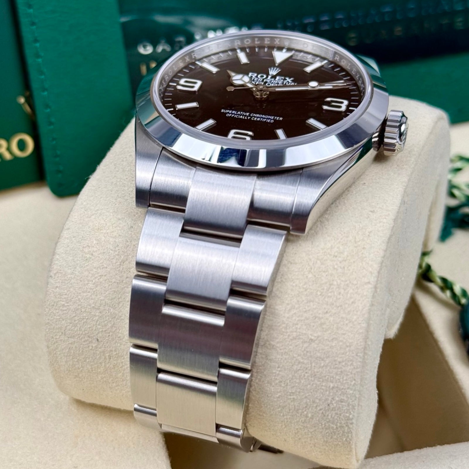 Rolex Explorer 40 Ref. 224270 Schwarz – Sehr gut, Fullset 12/2025 | Finer Things