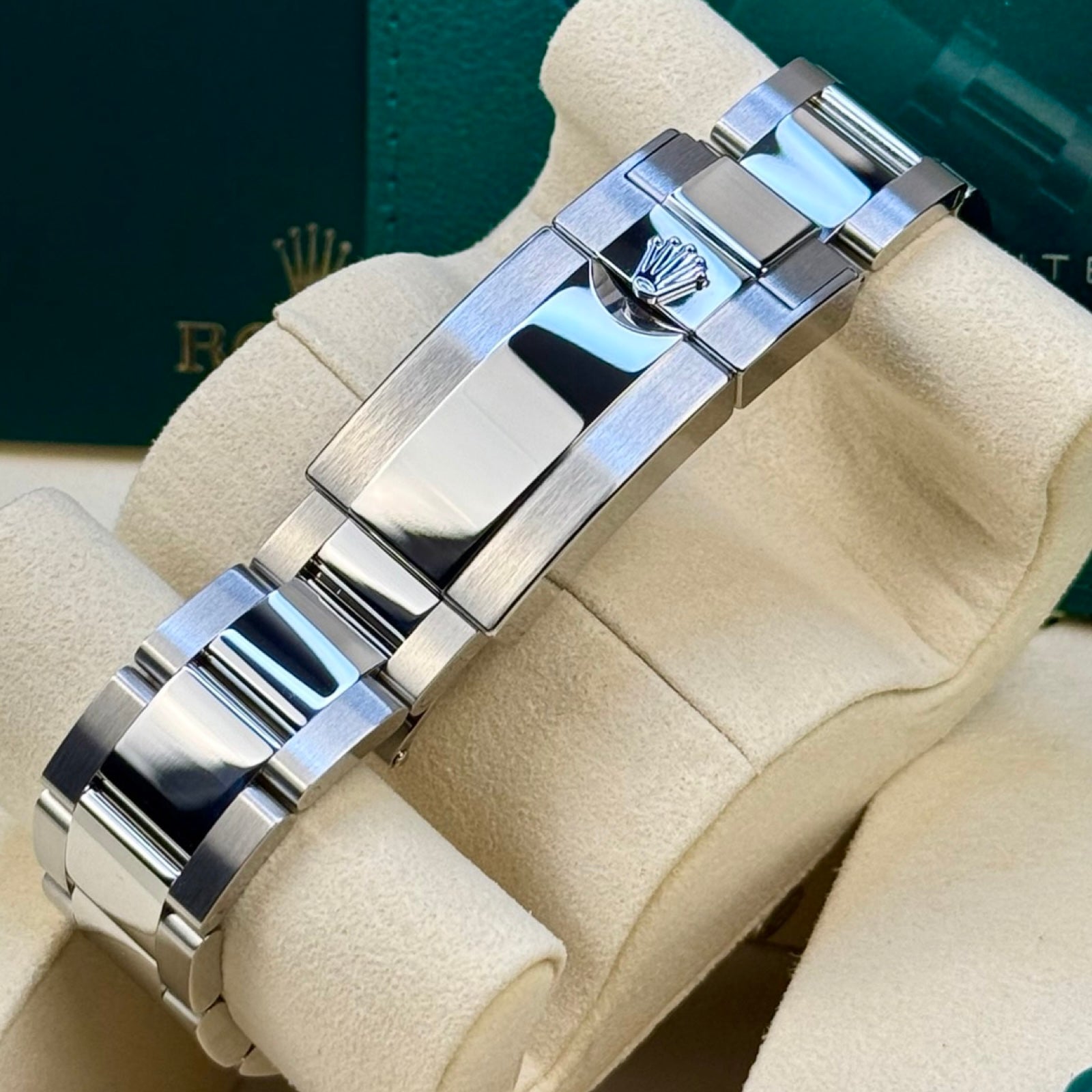 ROLEX GMT-MASTER II 126710GRNR OYSTER "BRUCE WAYNE" 01/2026 NEU FULLSET