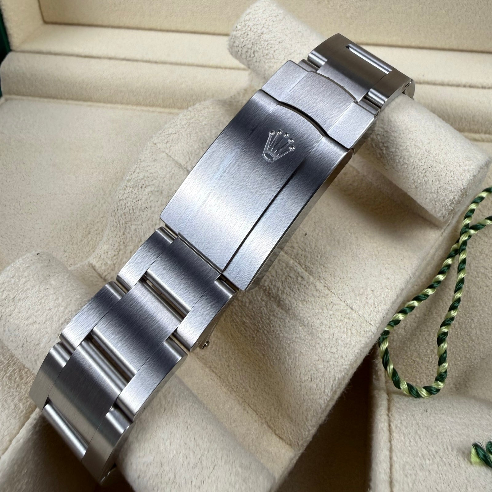 ROLEX OYSTER PERPETUAL 36 126000 2022 FULL SET