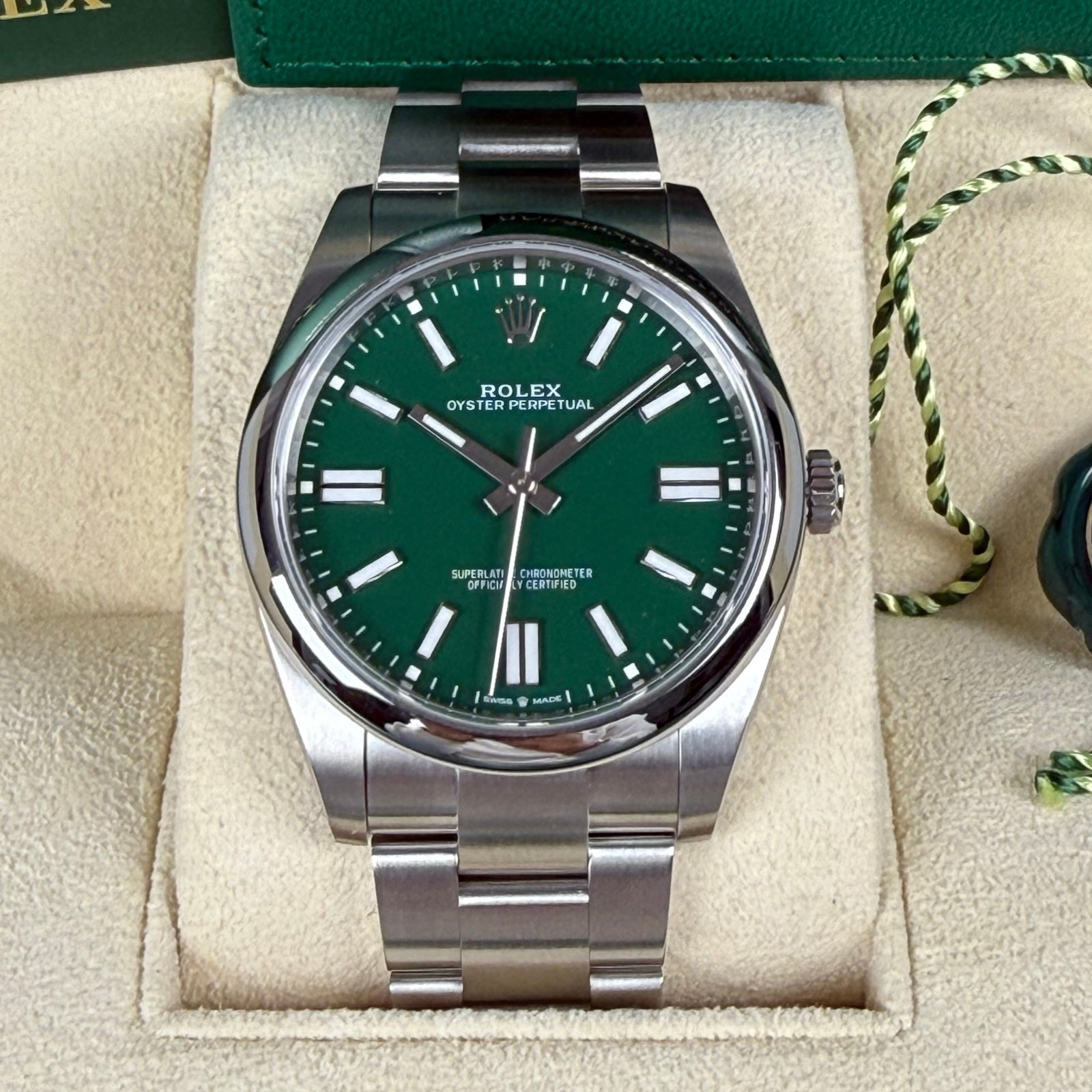 ROLEX OYSTER PERPETUAL 36 126000 2022 FULL SET