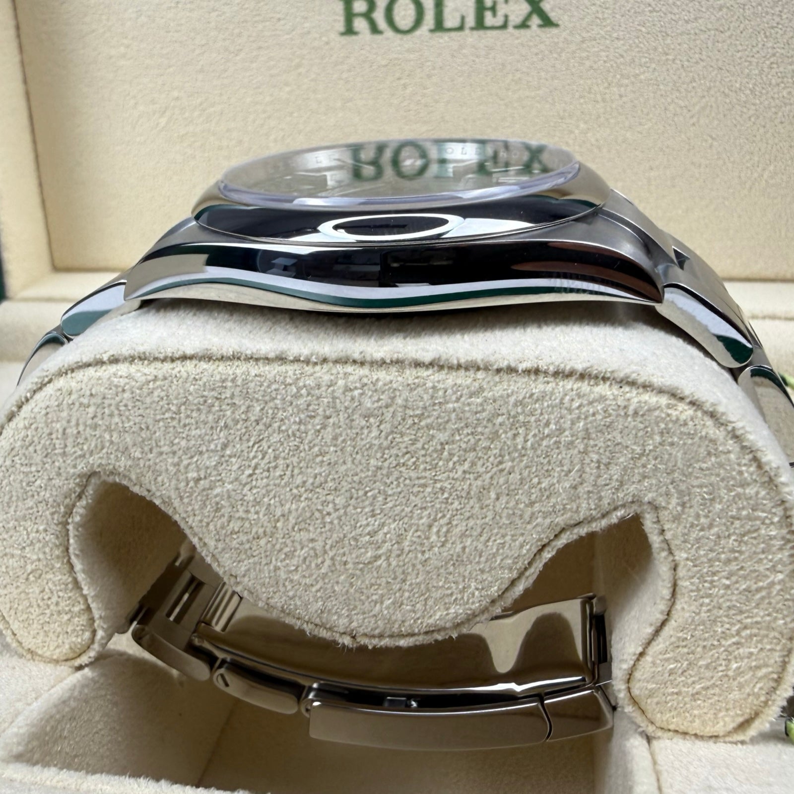 ROLEX OYSTER PERPETUAL 36 126000 2022 FULL SET