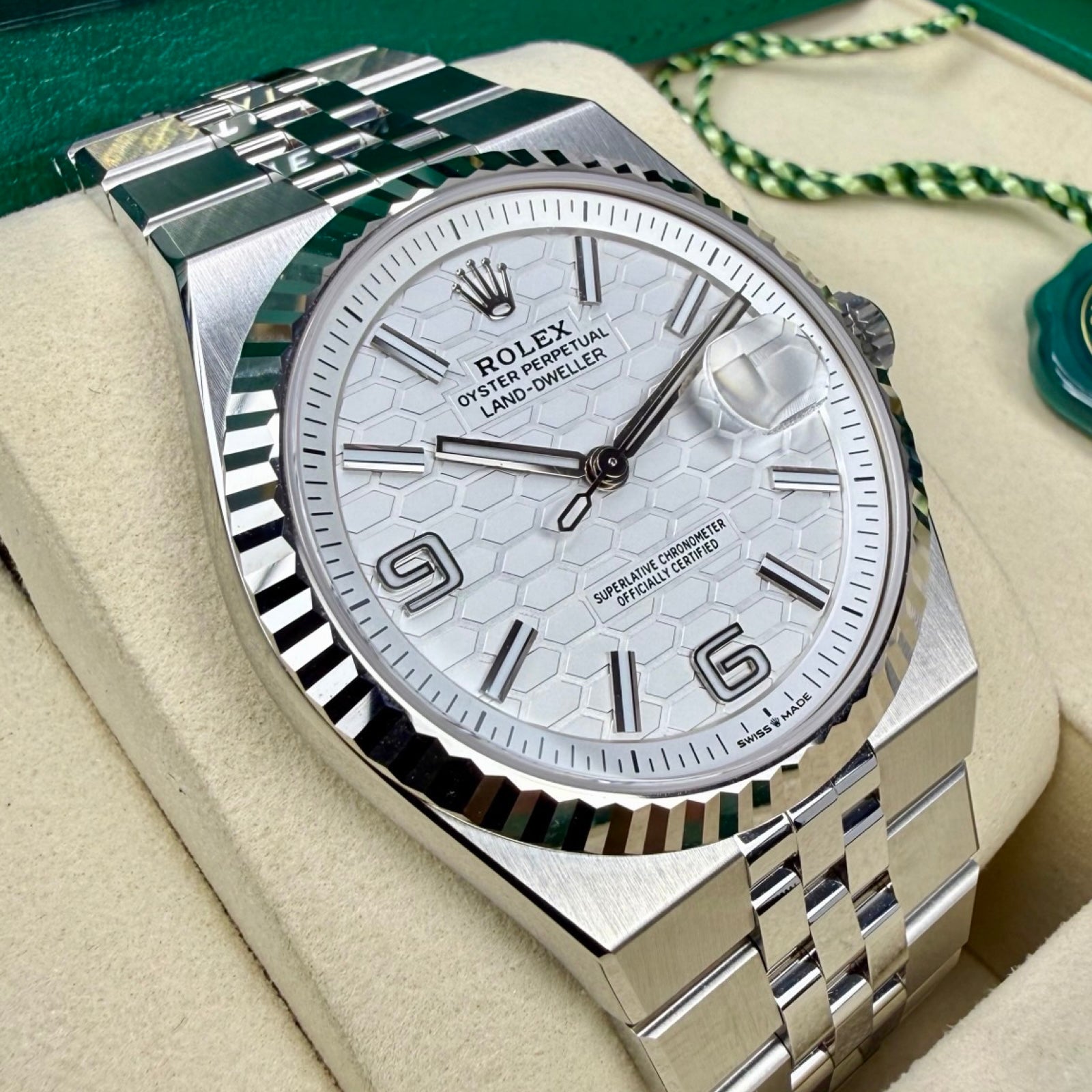 ROLEX LAND-DWELLER 40 STAHL 127334 12/2025 NEU FULLSET