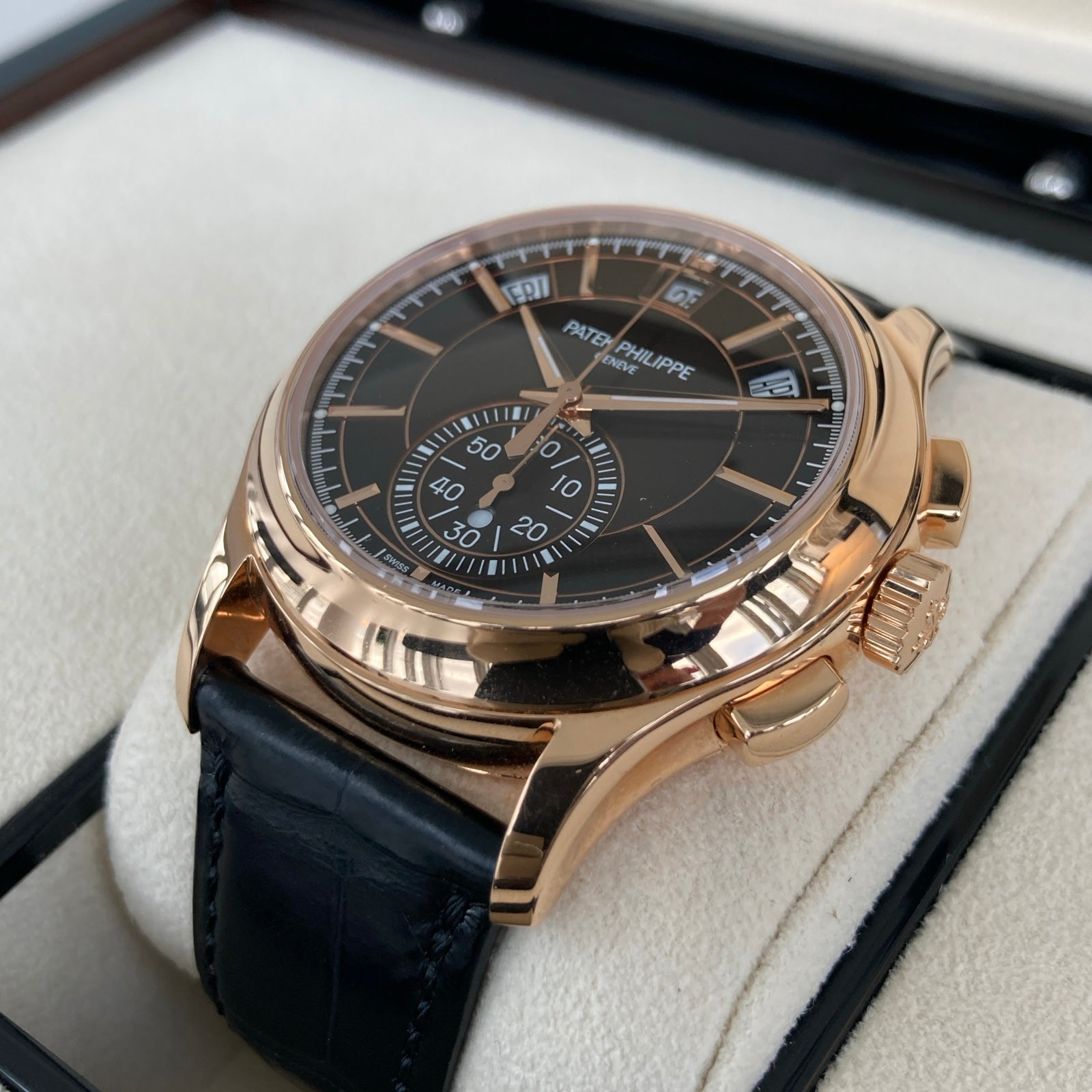 PATEK PHILIPPE AQUANAUT 5168G-010 GREEN NEW 12/2024 FULLSET