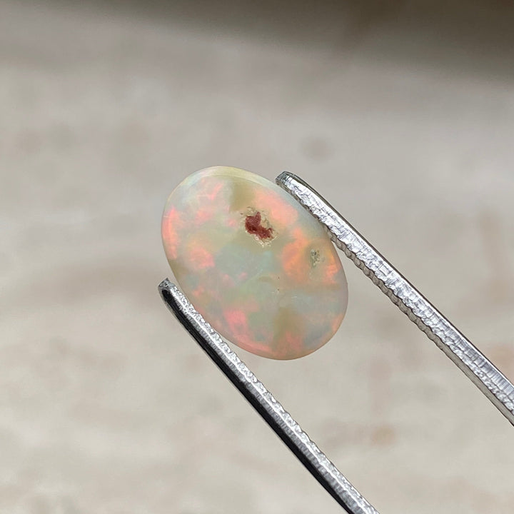 NATÜRLICHER WELO OPAL 2,80 CT CABOCHON OVAL