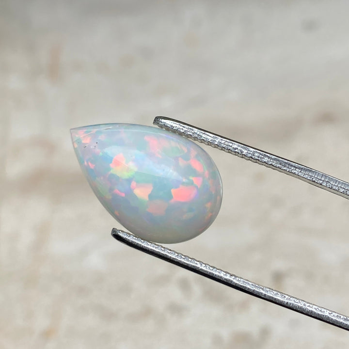 NATÜRLICHER WELO OPAL 7,40 CT CABOCHON PEAR