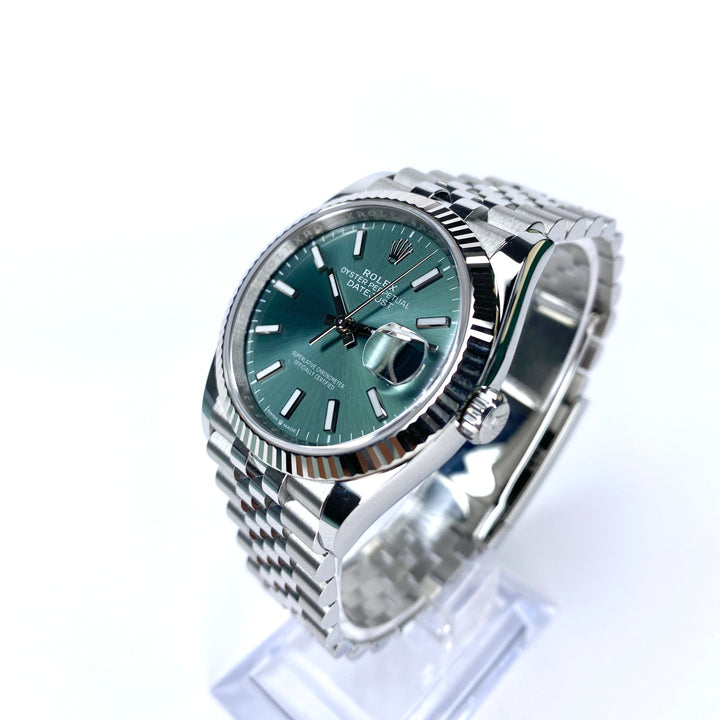 ROLEX DATEJUST 36 126234 2024 GRÜN MINT FULLSET